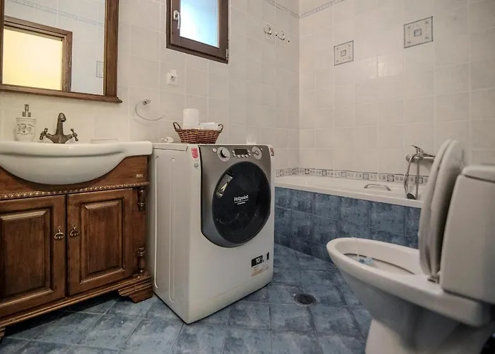 Mainalis * Kardharás